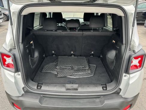 Used 2016 Jeep Renegade Trailhawk image 15