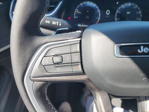 New 2025 Jeep Grand Cherokee L Limited w/ Luxury Tech Group II image 17