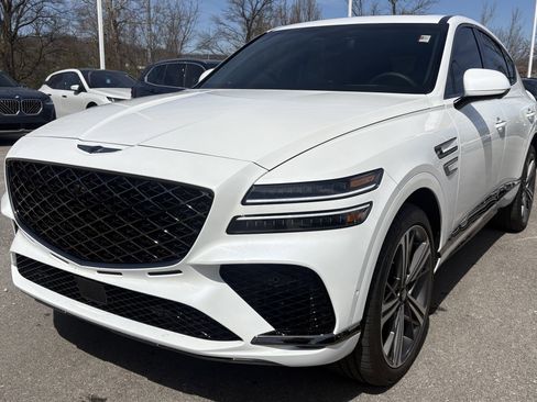 Used 2025 Genesis GV80 3.5T e-SC AWD/4WD image 5