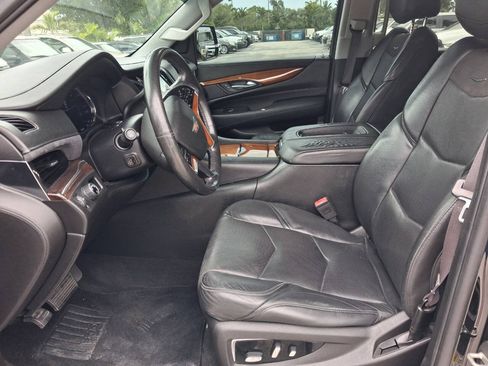 Used 2016 Cadillac Escalade 2WD image 10