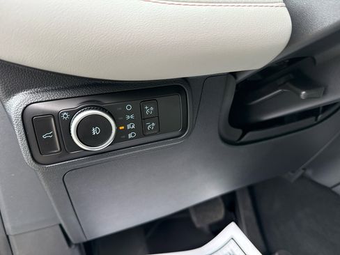 New 2026 Ford Explorer Active w/ Active Comfort Package image 28