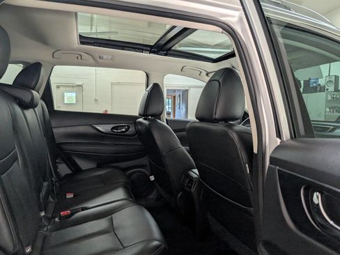 Used 2016 Nissan Rogue SL AWD/4WD image 21