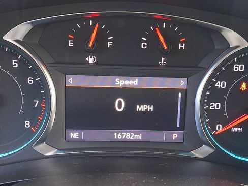 Used 2023 Chevrolet Traverse LT image 22