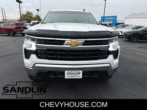 Used 2022 Chevrolet Silverado 1500 LT w/ Z71 Off-Road Package AWD/4WD image 3