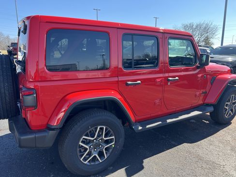 New 2026 Jeep Wrangler Sahara AWD/4WD image 6