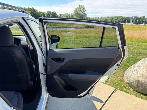 Used 2024 Subaru Crosstrek 2.0i Premium w/ Crosstrek Mirror Package AWD/4WD image 31