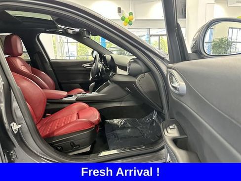 Used 2022 Alfa Romeo Giulia Veloce image 29