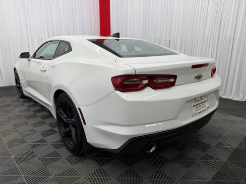 Used 2021 Chevrolet Camaro LT RWD image 9