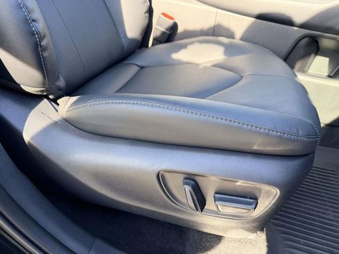 Certified 2025 Toyota Grand Highlander Platinum image 13