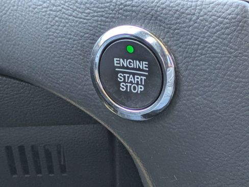 Used 2022 Ford Edge Titanium AWD/4WD image 36