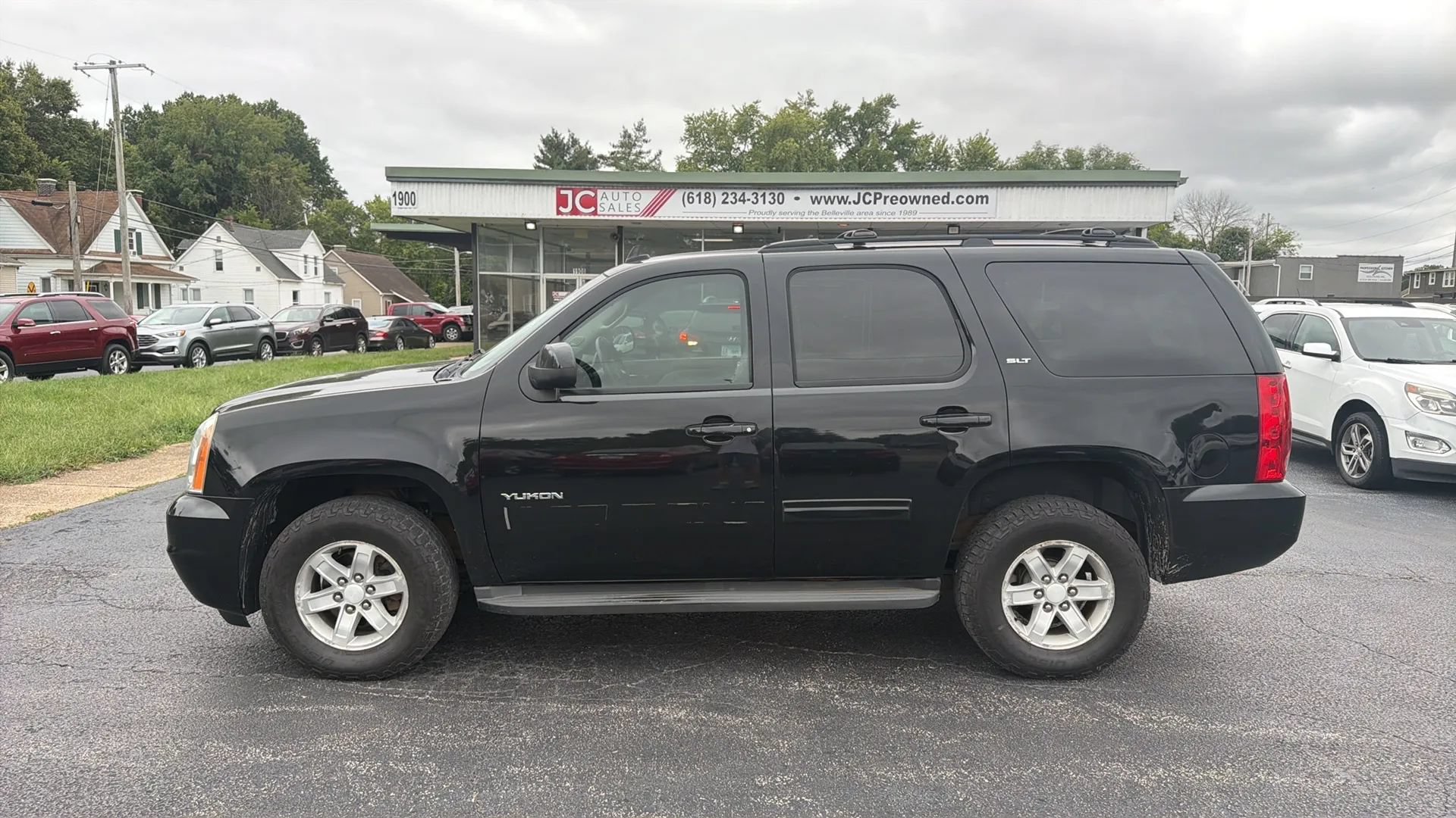 Used 2011 GMC Yukon SLT AWD/4WD image 8