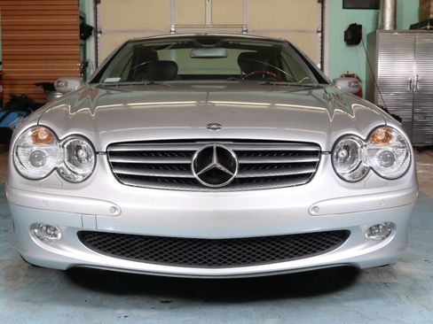 Used 2005 Mercedes-Benz SL 600 image 3