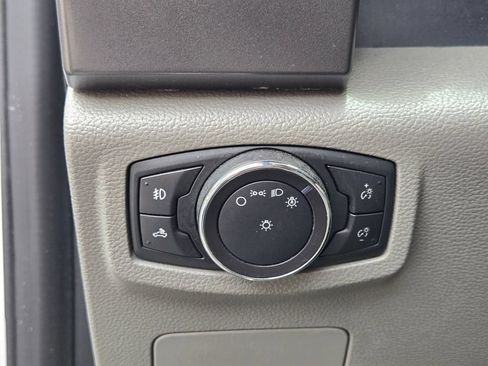 Used 2017 Ford F150 XLT AWD/4WD image 23
