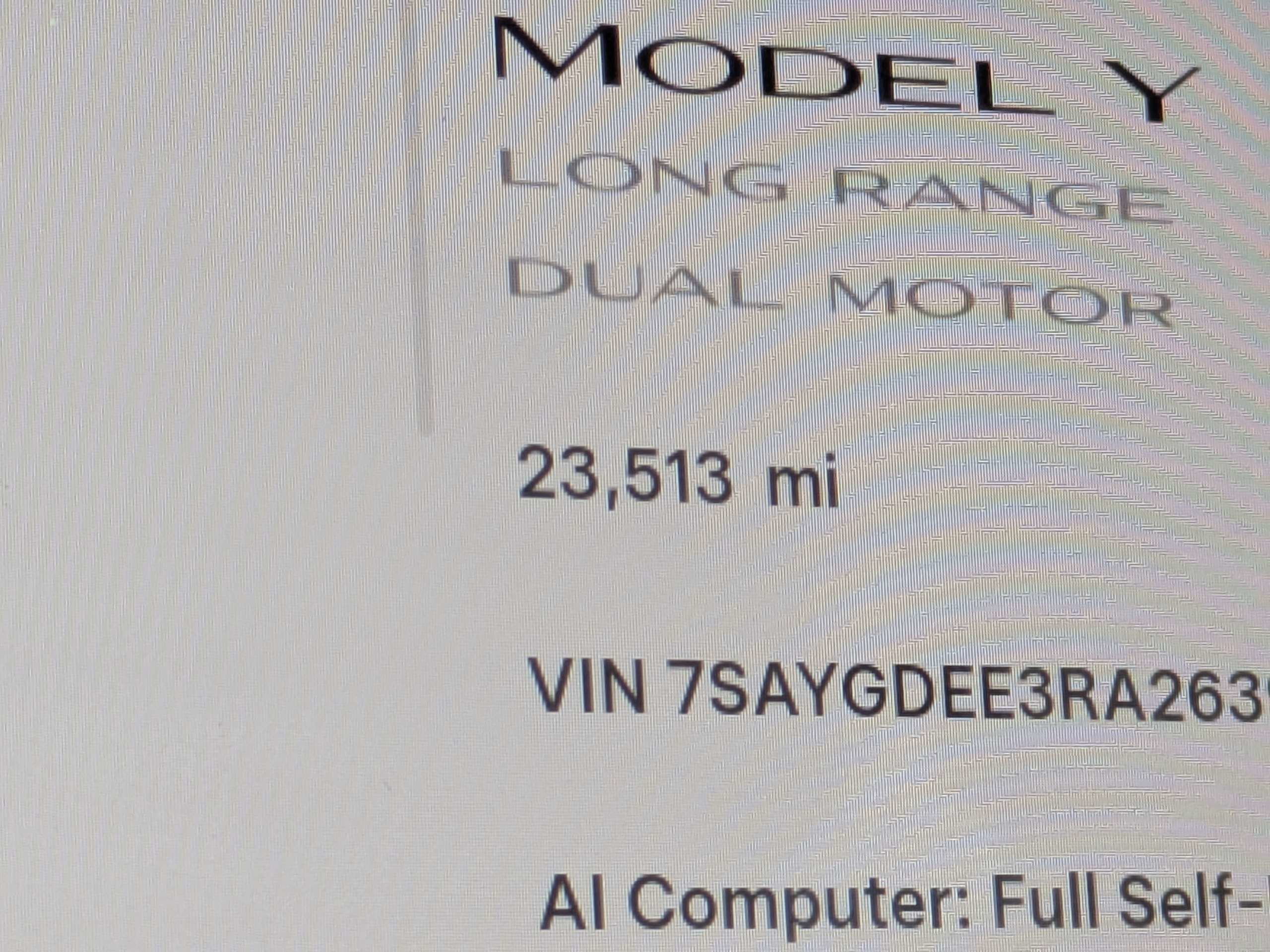 Used 2024 Tesla Model Y Long Range AWD/4WD image 25