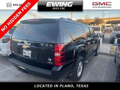 Used 2012 Chevrolet Suburban LT w/ Luxury Package image 3