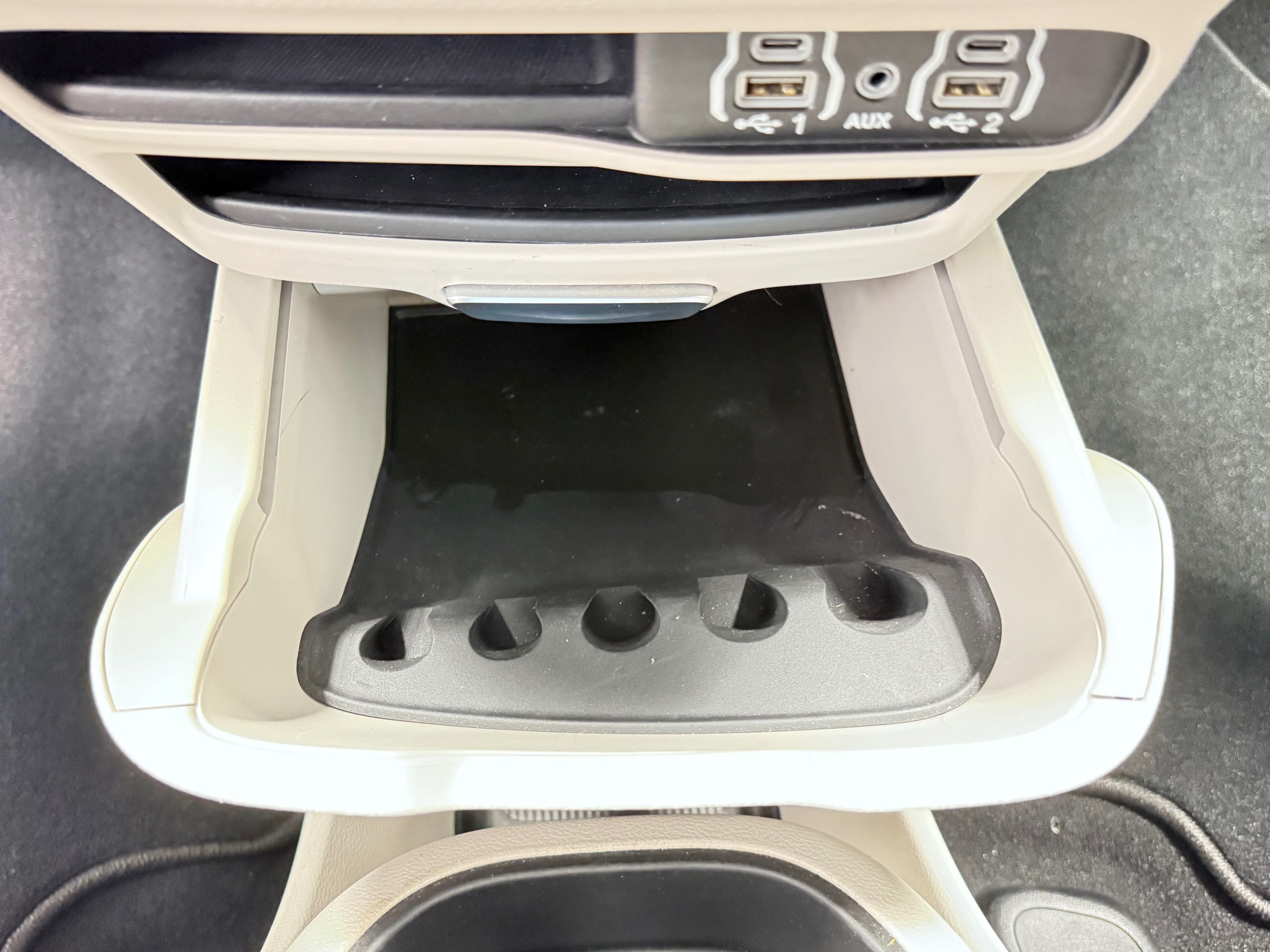 Used 2023 Chrysler Pacifica Touring-L FWD image 24
