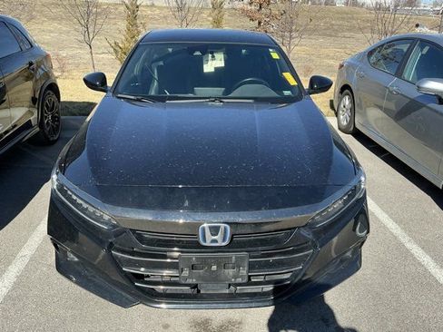 Used 2022 Honda Accord Sport image 2