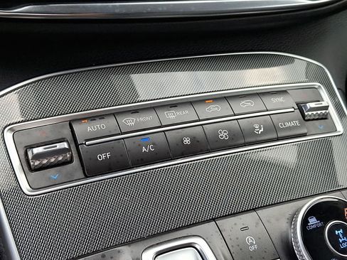 Used 2022 Hyundai Santa Fe XRT AWD/4WD image 15