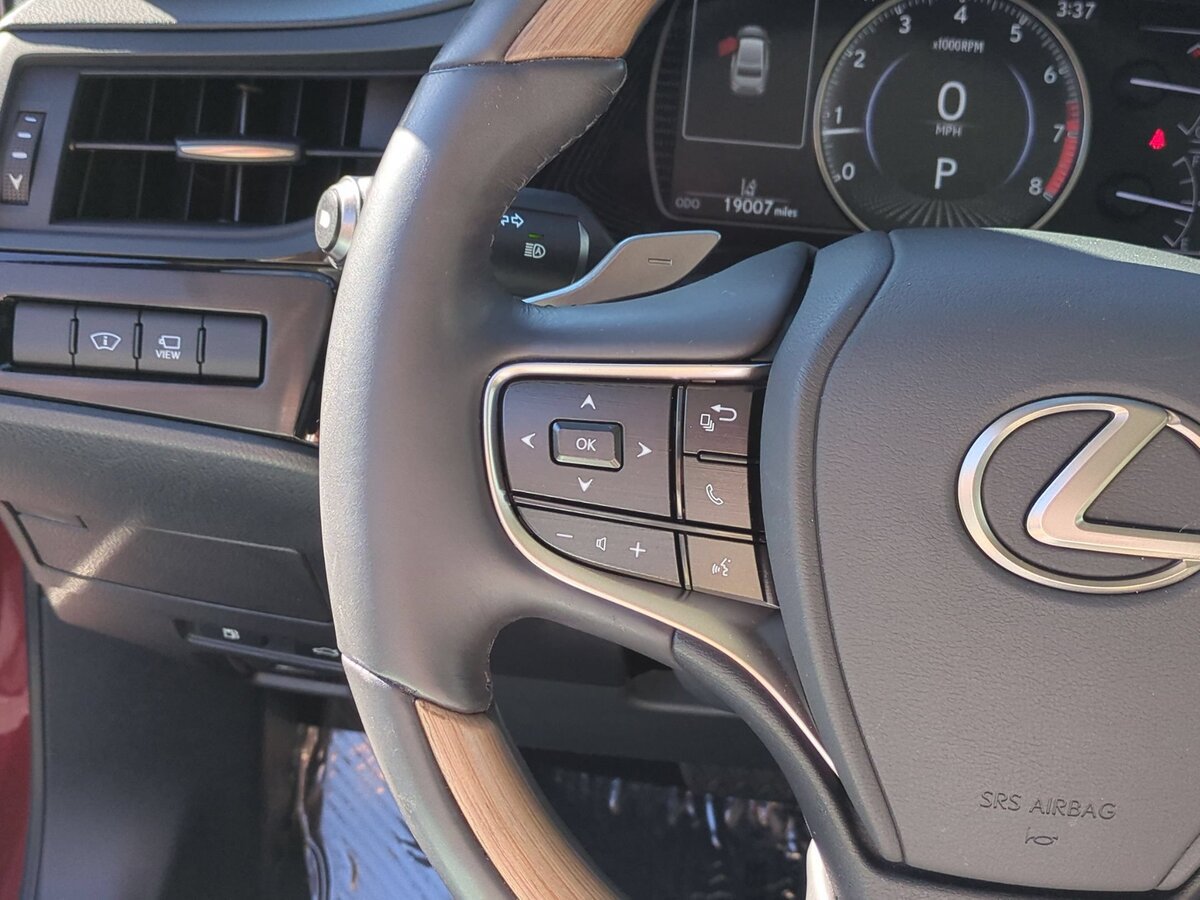 Used 2023 Lexus ES 350 Ultra Luxury w/ Accessory Package (Z1) FWD image 18