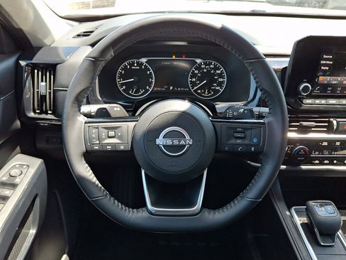 Certified 2023 Nissan Pathfinder SV w/ SV Premium Package AWD/4WD image 22