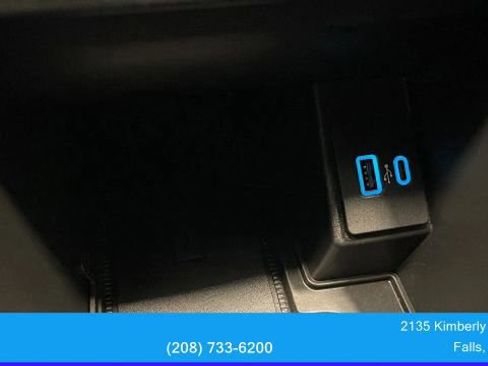 Used 2022 Ford Edge ST-Line w/ Cold Weather Package image 31