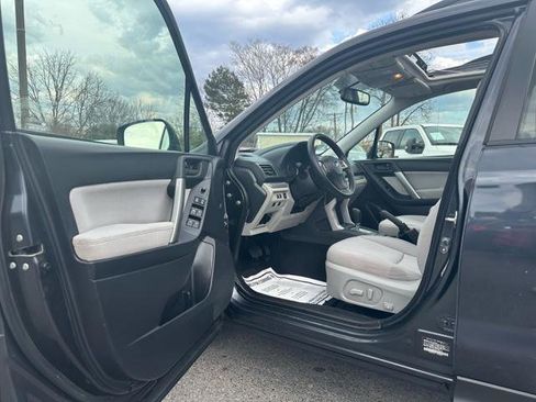 Used 2015 Subaru Forester 2.5i Premium w/ All-Weather Package image 11