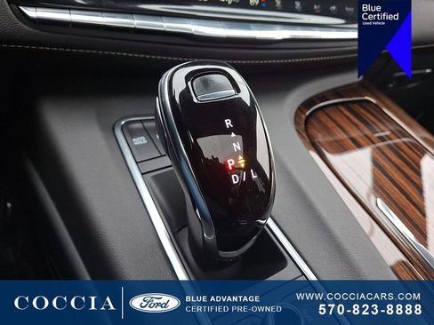 Used 2022 Cadillac Escalade Premium Luxury w/ Performance Package image 16