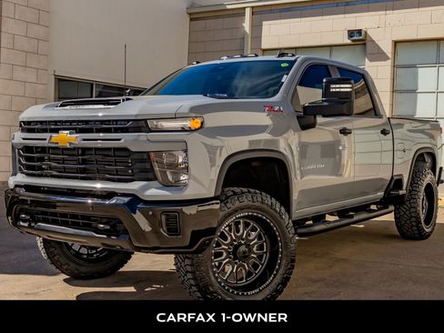 Used 2025 Chevrolet Silverado 2500 Custom w/ Custom Value Package image 5