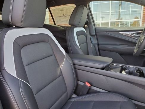 New 2025 Chevrolet Blazer EV LT image 17