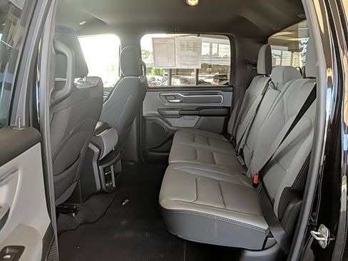 Used 2021 RAM 1500 Big Horn image 10