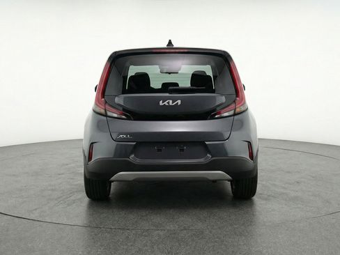 Used 2025 Kia Soul LX w/ LX Technology Package FWD image 7