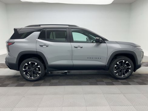 New 2026 Chevrolet Equinox RS w/ LPO, Floor Liner Package image 8