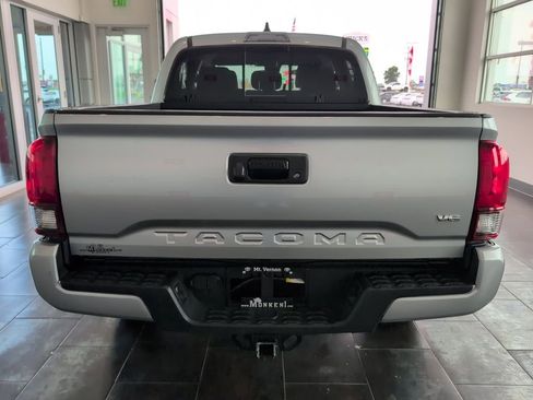 Used 2022 Toyota Tacoma SR5 w/ Technology Package RWD image 6