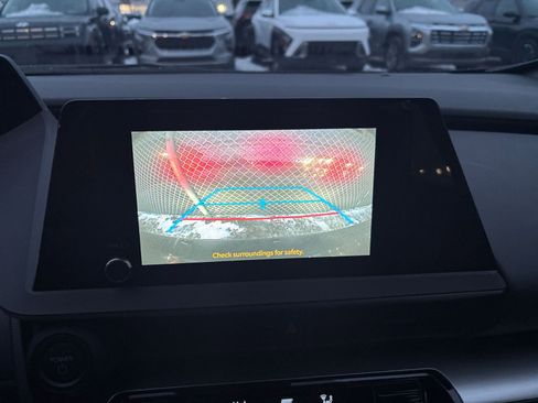 Used 2025 Toyota Prius LE image 17