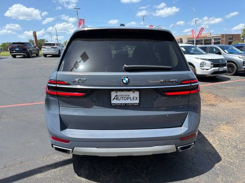 Used 2024 BMW X7 xDrive40i w/ Premium Package AWD/4WD image 5