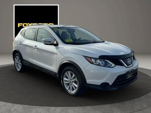 Used 2019 Nissan Rogue Sport SV image 3