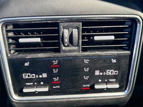 Used 2019 Porsche Cayenne S w/ Premium Plus Package image 28