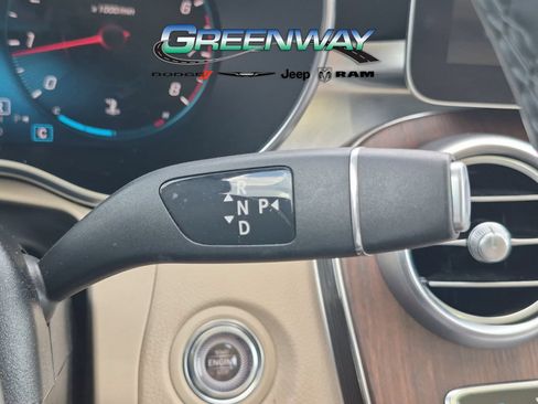 Used 2021 Mercedes-Benz GLC 300 4MATIC image 21