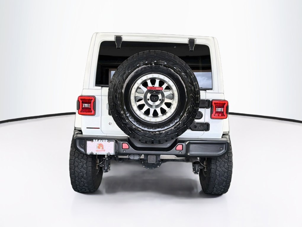 Used 2018 Jeep Wrangler Unlimited Sahara AWD/4WD image 8