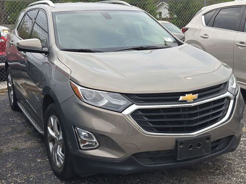 Used 2018 Chevrolet Equinox LT image 1