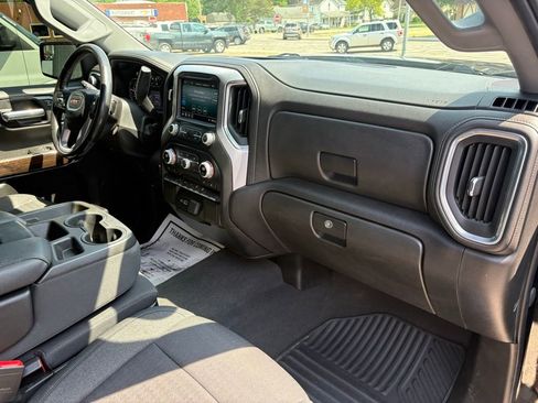 Used 2021 GMC Sierra 1500 SLE w/ X31 Off-Road Package AWD/4WD image 19