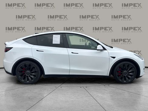 Used 2022 Tesla Model Y Performance image 6