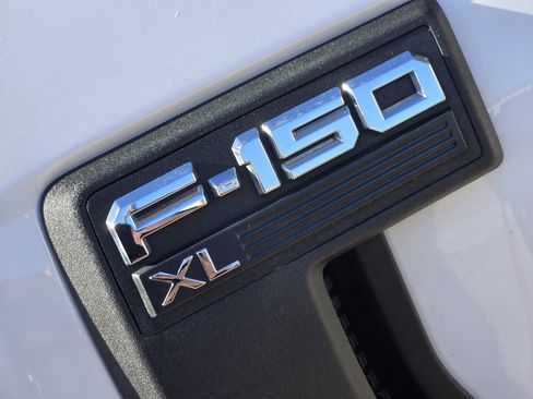 Used 2023 Ford F150 XL w/ Trailer Tow Package image 7