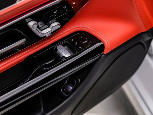 Used 2025 Mercedes-Benz AMG GT 63 image 36