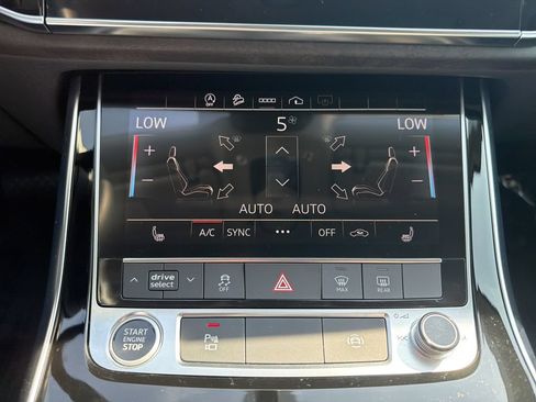 Used 2023 Audi Q7 3.0T Premium AWD/4WD image 26