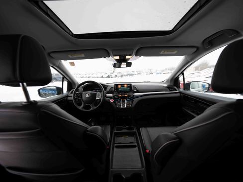 Used 2023 Honda Odyssey Elite image 19