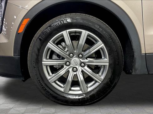 Used 2023 Cadillac XT4 Premium Luxury AWD/4WD image 34
