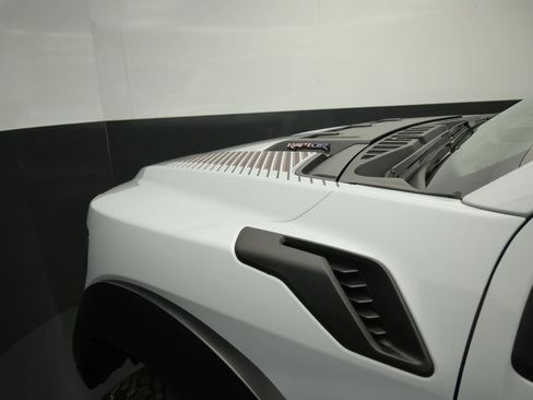 Used 2025 Ford F150 Raptor AWD/4WD image 12