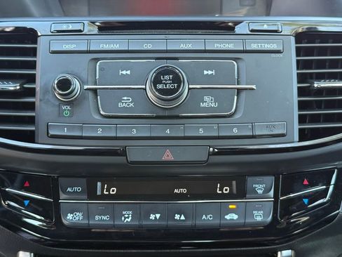 Used 2017 Honda Accord Sport image 26