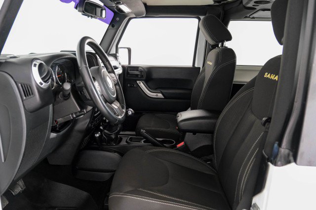 Used 2015 Jeep Wrangler Sahara AWD/4WD image 28